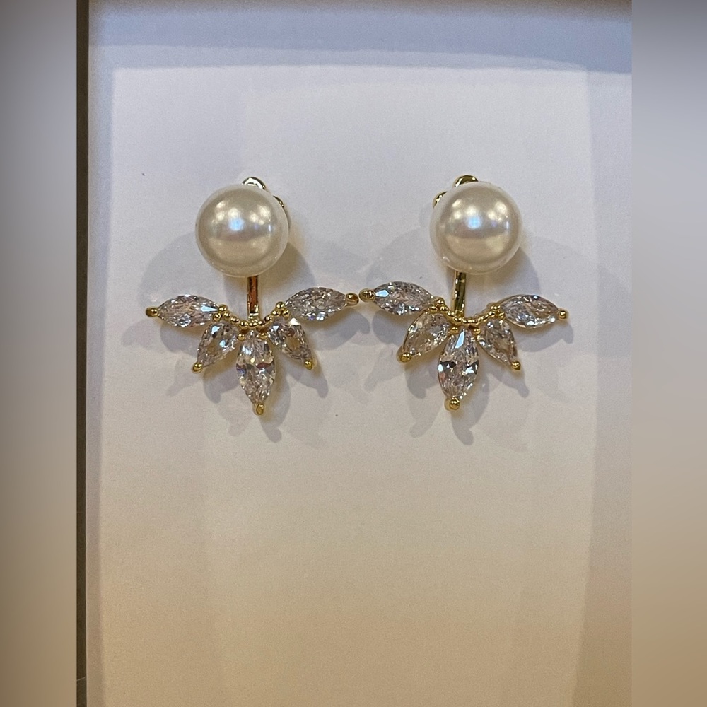 Pearl and crystal earrings
